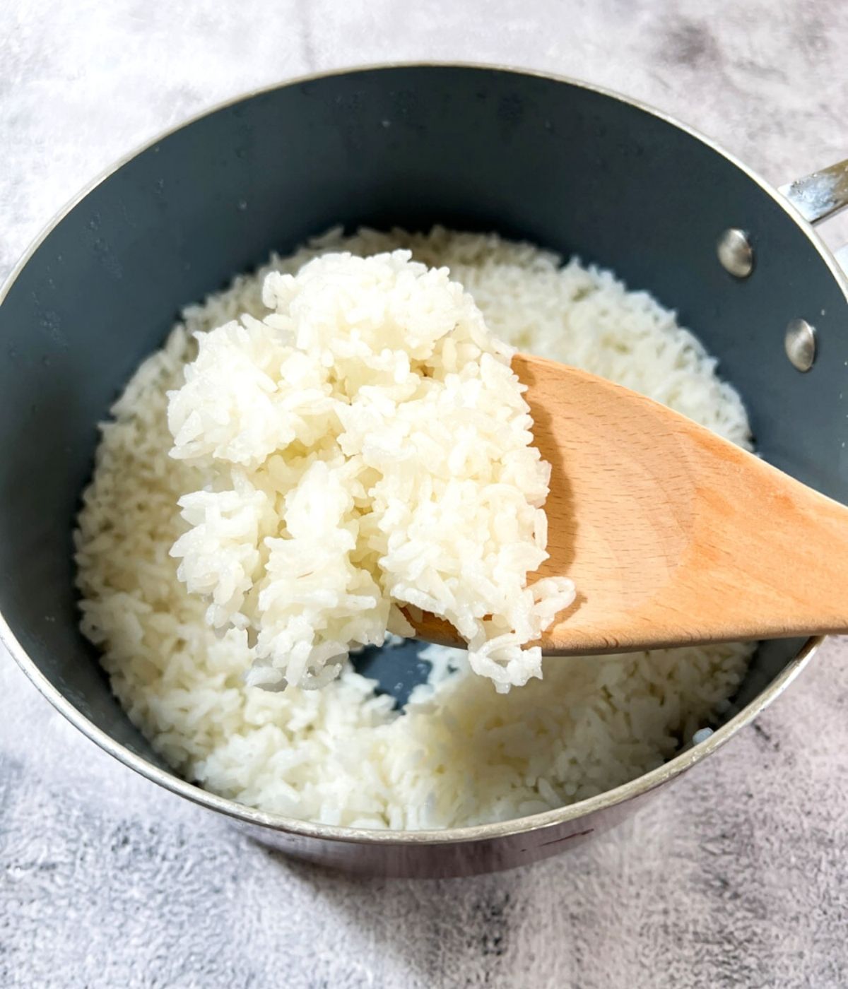 Cooked rice in a bowl