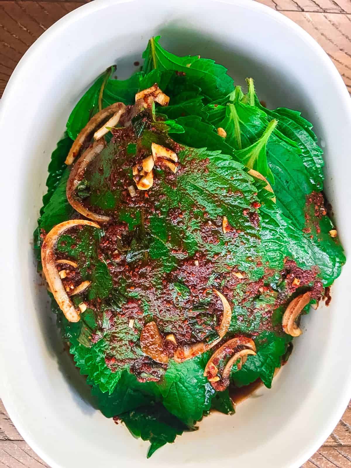 Finish dish of sesame leaves kimchi.
